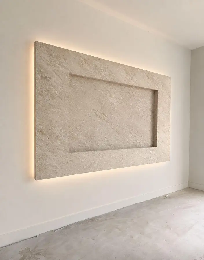 Afwerking — Strak afgewerkte wand met verlichte nis
